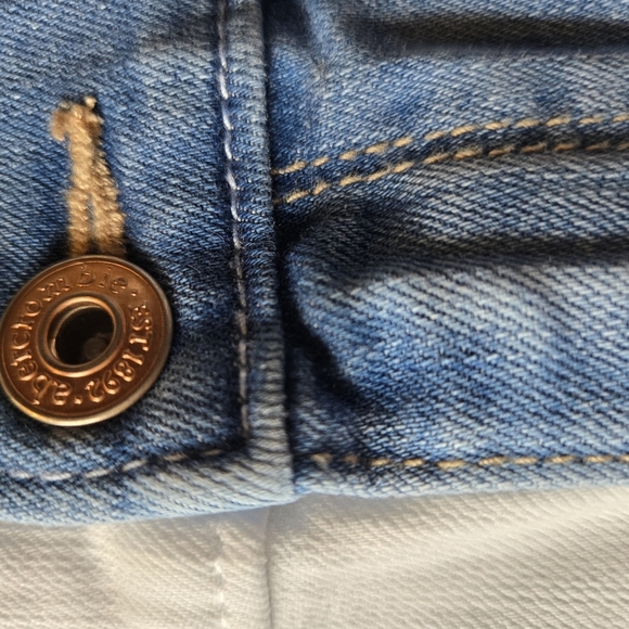 Two-Tone Denim and White girl's Shorts - Picture 3 of 5